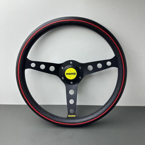 MOMO DİREKSİYON OFSETLİ 34CM SİYAH ÜSTÜ KIRMIZI ÇEMBER